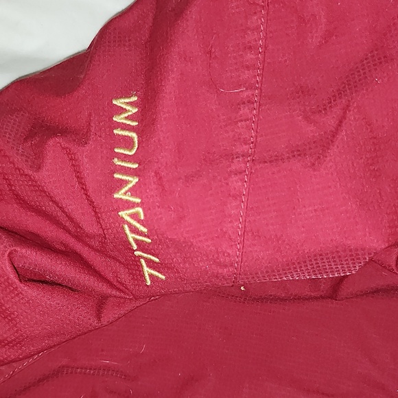 COLUMBIA Winter Jacket, Burgundy, VGUC, Size M - Picture 4 of 11